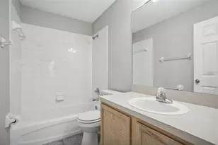 18181 Paradise Point Dr, Tampa, FL 33647 - Photo 39
