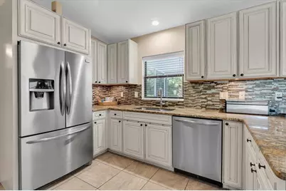 6237 13th Avenue S, Gulfport, FL 33707 - Photo 7