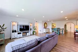 4651 1st St NE, Saint Petersburg, FL 33703 - Photo 9