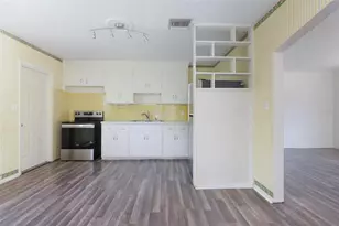 441 57th St N, Saint Petersburg, FL 33710 - Photo 7