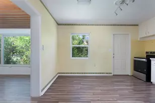 441 57th St N, Saint Petersburg, FL 33710 - Photo 9