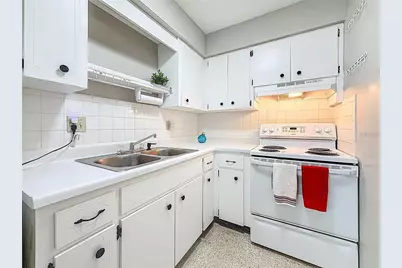 250 Rosery Road NW #283, Largo, FL 33770 - Photo 9