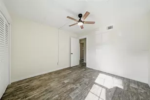 3821 N Oak Dr, Tampa, FL 33611 - Photo 17