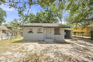 6209 N 43rd St, Tampa, FL 33610 - Photo 1