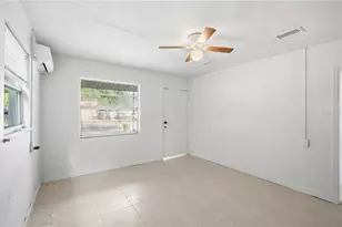6209 N 43rd St, Tampa, FL 33610 - Photo 9