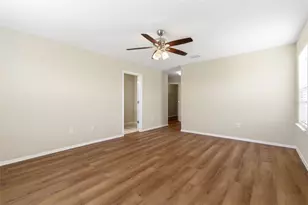 8961 Turnstone Haven Pl, Tampa, FL 33619 - Photo 7