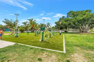 1100 N Shore Dr NE, Saint Petersburg, FL 33701 - Photo 45