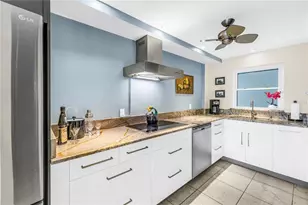 1100 N Shore Dr NE, Saint Petersburg, FL 33701 - Photo 21
