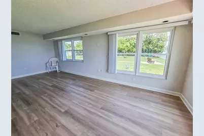 5900 Shore Boulevard S #101, Gulfport, FL 33707 - Photo 9