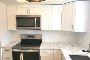 1835 Maryland Ave NE, Saint Petersburg, FL 33703 - Photo 3