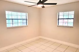 1835 Maryland Ave NE, Saint Petersburg, FL 33703 - Photo 9