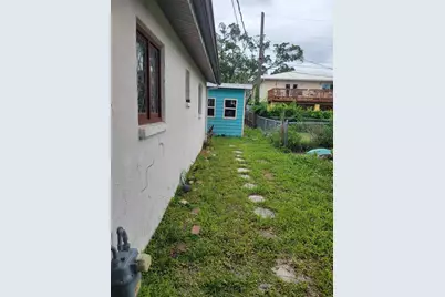 1835 Maryland Avenue NE, Saint Petersburg, FL 33703 - Photo 31