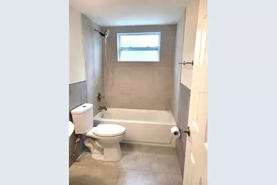 1835 Maryland Avenue NE, Saint Petersburg, FL 33703 - Photo 17