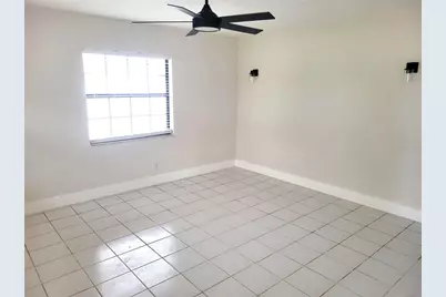 1835 Maryland Avenue NE, Saint Petersburg, FL 33703 - Photo 5