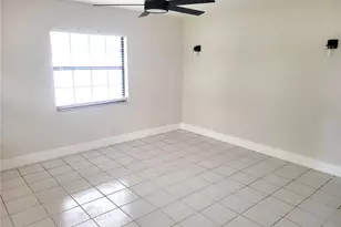 1835 Maryland Ave NE, Saint Petersburg, FL 33703 - Photo 5