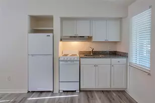 1102 Sunset Point Rd, Clearwater, FL 33755 - Photo 17