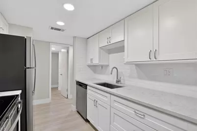 3795 41st Lane S #A, Saint Petersburg, FL 33711 - Photo 5