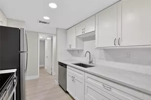 3795 41st Ln S, Saint Petersburg, FL 33711 - Photo 5