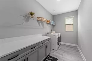 33164 Kateland Dr, Wesley Chapel, FL 33545 - Photo 37