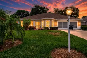 1406 Bluewater Dr, Sun City Center, FL 33573 - Photo 3