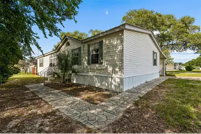 37913 Palmetto Palm Drive, Zephyrhills, FL 33542 - Photo 7