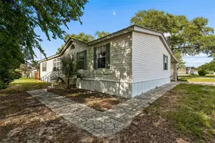 37913 Palmetto Palm Dr, Zephyrhills, FL 33542 - Photo 7