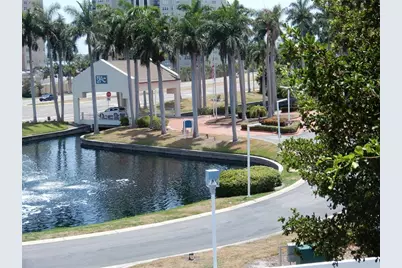 5151 Isla Key Boulevard S #324, Saint Petersburg, FL 33715 - Photo 21