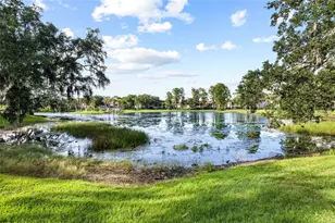 10360 Carrollwood Ln, Tampa, FL 33618 - Photo 9