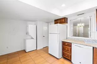 10360 Carrollwood Ln, Tampa, FL 33618 - Photo 19