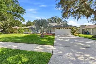 2511 Viny Ct, Tampa, FL 33618 - Photo 3