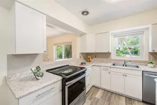 14079 Victoria Rd, Largo, FL 33774 - Photo 9