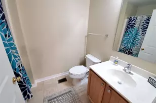 9870 Ashburn Lake Dr, Tampa, FL 33610 - Photo 19