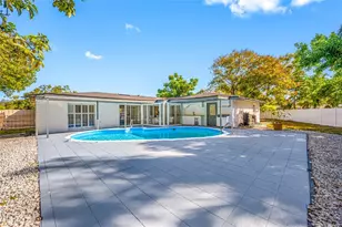 1932 Oro Ct, Clearwater, FL 33764 - Photo 9