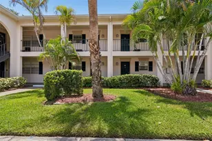 10344 Carrollwood Ln, Tampa, FL 33618 - Photo 1