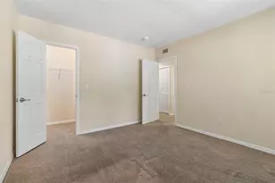 10344 Carrollwood Ln, Tampa, FL 33618 - Photo 33