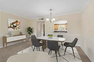 10344 Carrollwood Ln, Tampa, FL 33618 - Photo 9