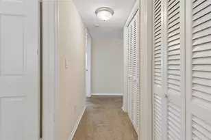 10344 Carrollwood Ln, Tampa, FL 33618 - Photo 31