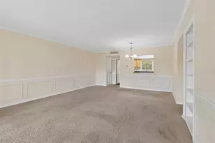 10344 Carrollwood Ln, Tampa, FL 33618 - Photo 13