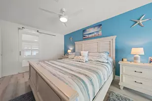 580 Boca Ciega Point Blvd S, Saint Petersburg, FL 33708 - Photo 23