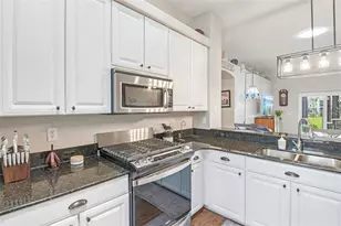 1603 Brooksbend Dr, Wesley Chapel, FL 33543 - Photo 9