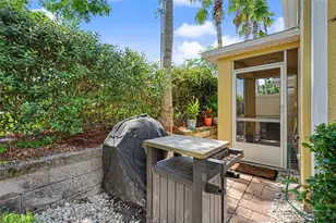1977 Searay Shore Dr, Clearwater, FL 33763 - Photo 19