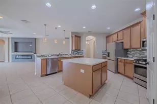 11318 Coventry Grove Cir, Lithia, FL 33547 - Photo 11