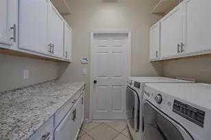 11318 Coventry Grove Cir, Lithia, FL 33547 - Photo 17