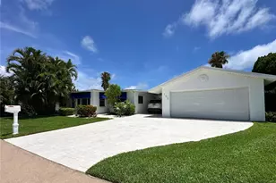 155 112th Ave, Treasure Island, FL 33706 - Photo 3