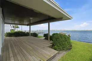 1832 Venetian Point Dr, Clearwater, FL 33755 - Photo 65