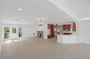 1832 Venetian Point Dr, Clearwater, FL 33755 - Photo 29