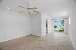 1832 Venetian Point Dr, Clearwater, FL 33755 - Photo 43