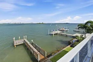 1832 Venetian Point Dr, Clearwater, FL 33755 - Photo 15