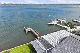 1832 Venetian Point Dr, Clearwater, FL 33755 - Photo 13