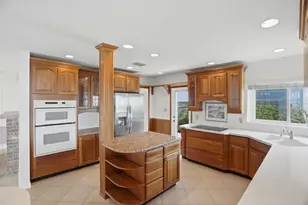 1832 Venetian Point Dr, Clearwater, FL 33755 - Photo 29